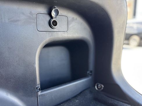 Used 2020 Toyota RAV4 XLE Premium FWD image 12