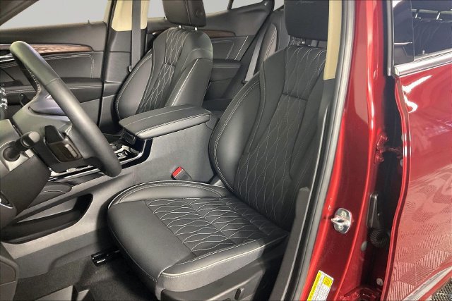 Used 2023 Buick Envision Avenir AWD/4WD image 19