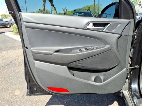 Certified 2021 Hyundai Tucson Limited image 18