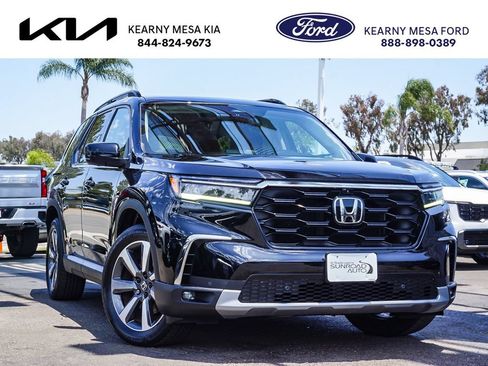 Used 2023 Honda Pilot Elite image 1