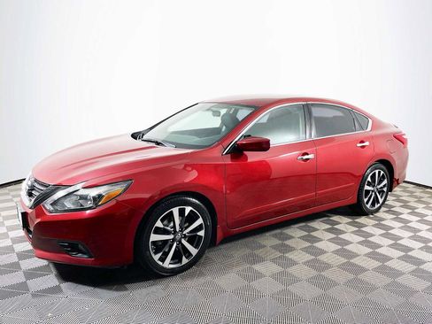 Used 2016 Nissan Altima 3.5 SR image 1