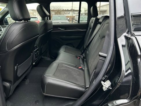 New 2026 Jeep Grand Cherokee Altitude image 27