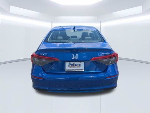 Used 2024 Honda Civic Touring image 4
