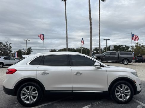 Used 2018 Lincoln MKX Premiere image 6