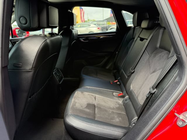 Used 2018 Porsche Macan AWD/4WD image 15