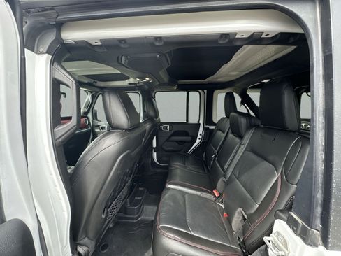 Certified 2023 Jeep Wrangler Unlimited Rubicon AWD/4WD image 24