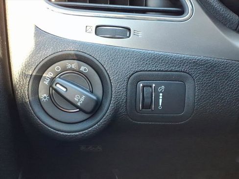 Used 2020 Dodge Journey Crossroad w/ Popular Equipment Group image 24