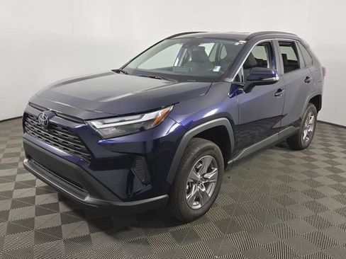 Used 2025 Toyota RAV4 XLE image 3