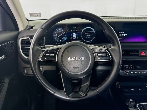 Used 2024 Kia Seltos S AWD/4WD image 11
