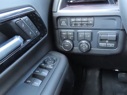 New 2026 Chevrolet Tahoe LT w/ Comfort Package AWD/4WD image 13