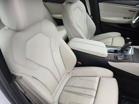 Used 2017 BMW 530i RWD image 29
