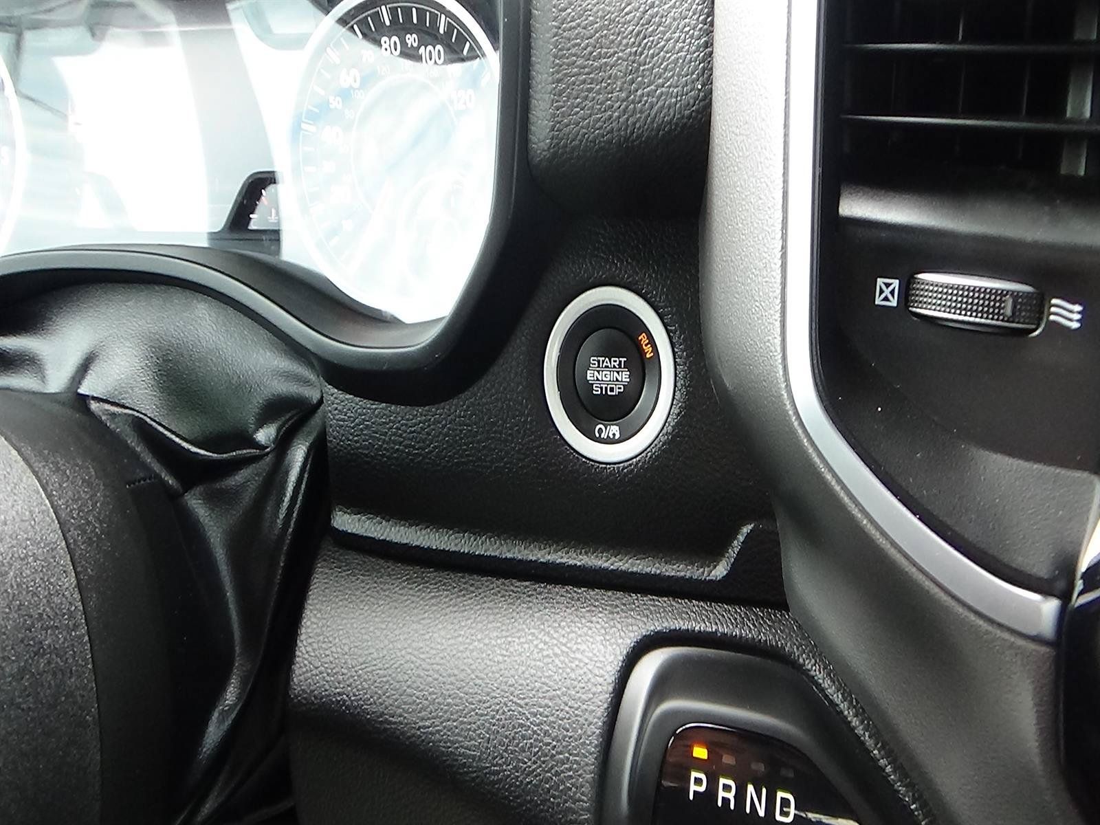 Used 2025 RAM 1500 Big Horn AWD/4WD image 34