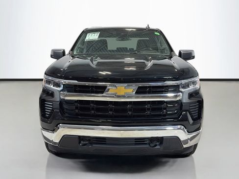 Used 2023 Chevrolet Silverado 1500 LT AWD/4WD image 2