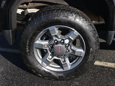 Used 2025 GMC Sierra 2500 SLT w/ SLT Premium Package image 38