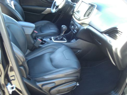 Used 2018 Jeep Cherokee Limited w/ High Altitude Package image 16