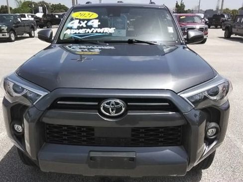 Used 2021 Toyota 4Runner SR5 AWD/4WD image 7