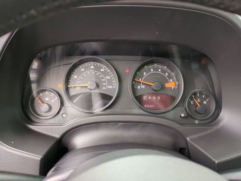 Used 2015 Jeep Patriot High Altitude FWD image 12