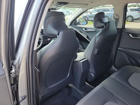 New 2026 Kia Niro LX FWD image 16