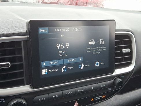 Certified 2023 Hyundai Venue SEL image 17