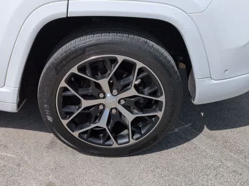 Certified 2023 Jeep Grand Cherokee Summit AWD/4WD image 14