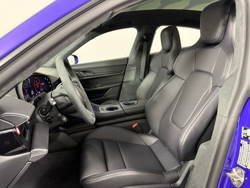 New 2026 Porsche Taycan GTS image 5