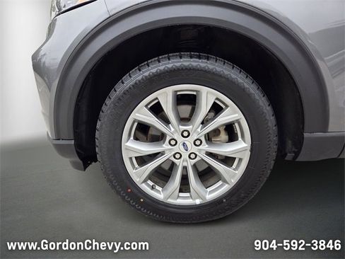 Used 2023 Ford Explorer Limited image 11