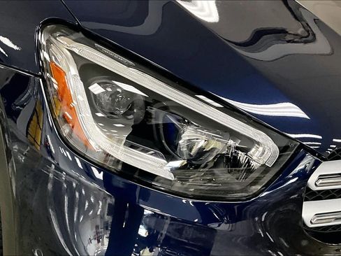 Used 2022 Mercedes-Benz GLC 300 4MATIC image 27