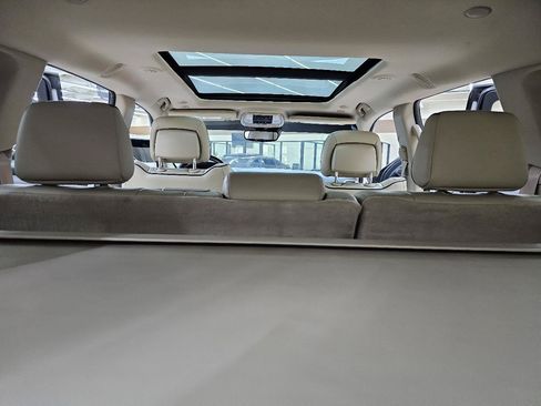 Used 2018 Jeep Grand Cherokee Overland RWD image 14