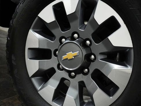 Used 2024 Chevrolet Silverado 2500 Custom w/ Custom Convenience Package image 13