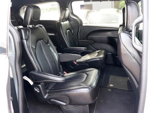 Used 2026 Chrysler Pacifica Select FWD image 15