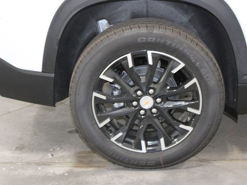 New 2026 Chevrolet Traverse LT w/ Sun and Wheel Package FWD image 52
