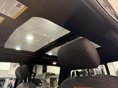 Used 2018 Ford F150 XLT w/ Equipment Group 302A Luxury image 5