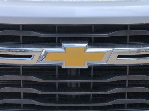 Used 2024 Chevrolet Silverado 2500 LT AWD/4WD image 5