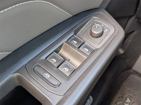 Used 2023 Volkswagen Atlas SE w/ Panoramic Sunroof Package image 24