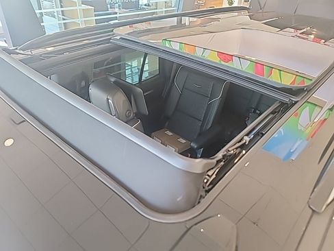 Certified 2026 Cadillac Escalade Platinum Sport w/ LPO, ONYX Package image 9