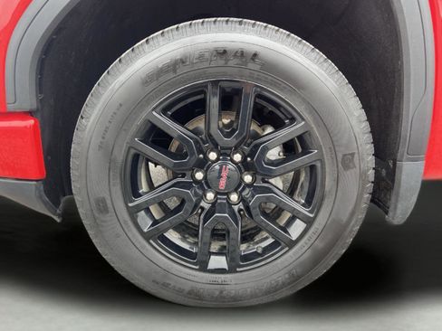 Used 2025 GMC Sierra 1500 Elevation image 81