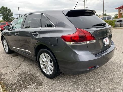 Used 2013 Toyota Venza LE FWD image 4