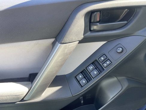 Used 2015 Subaru Forester 2.5i w/ Alloy Wheel Package image 28