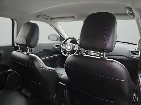 Used 2019 Jeep Compass Trailhawk w/ Popular Equipment Group AWD/4WD image 18