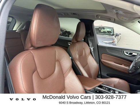 Used 2020 Volvo XC60 T5 Momentum w/ Protection Package Premier AWD/4WD image 8