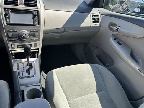 Used 2013 Toyota Corolla LE w/ Premium Pkg FWD image 13
