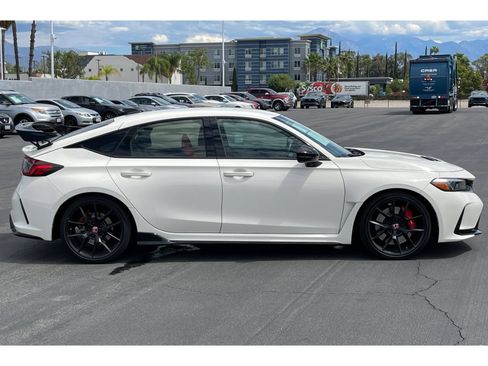 Used 2025 Honda Civic Type R image 6