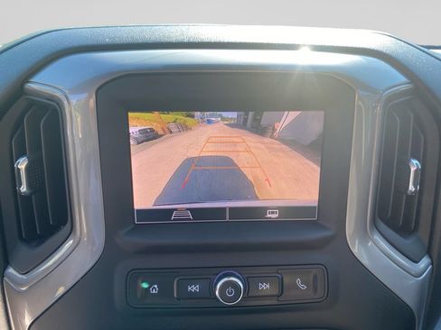 Used 2023 Chevrolet Silverado 1500 Custom AWD/4WD image 9