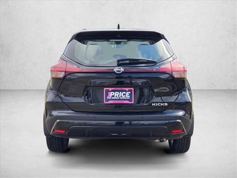 Used 2024 Nissan Kicks SR image 7