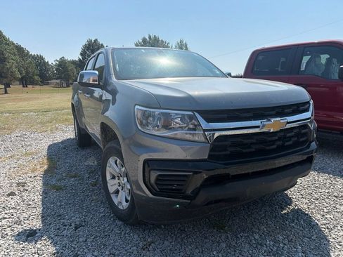 Used 2022 Chevrolet Colorado LT w/ Chrome Appearance Package RWD image 3