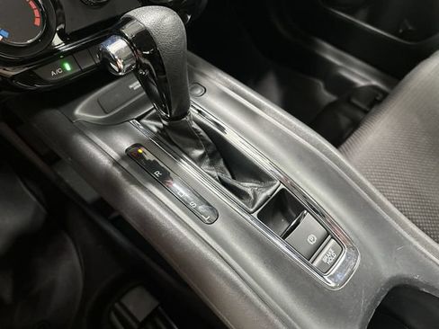 Used 2022 Honda HR-V LX image 22