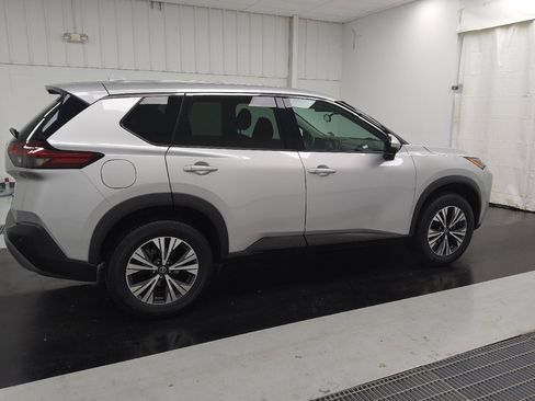 Used 2021 Nissan Rogue SV FWD image 10