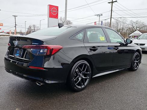 Used 2025 Honda Civic Sport image 4