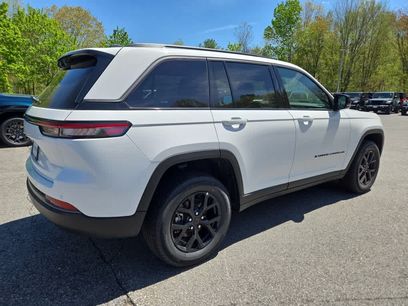 New 2026 Jeep Grand Cherokee Altitude