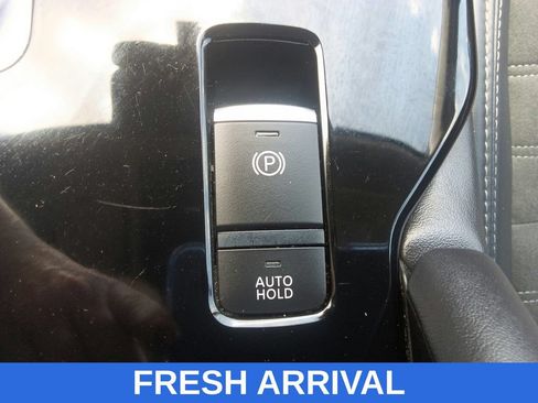 Used 2025 Mitsubishi Outlander SE AWD/4WD image 29